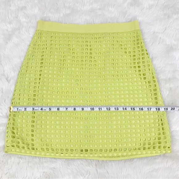 LOFT Neon Yellow Green Eyelet Mini Skirt Short Mesh Square Cutout Size 4 Petite - Picture 10 of 11